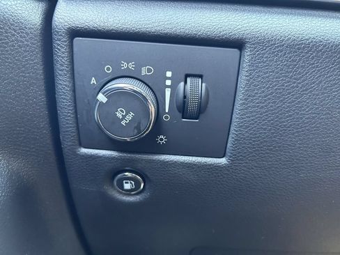 Used 2016 Jeep Grand Cherokee Overland AWD/4WD image 20