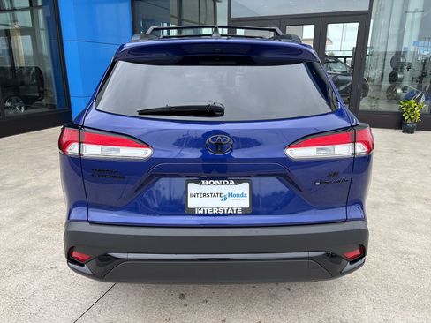 Used 2025 Toyota Corolla Cross AWD Hybrid w/ Moonroof Package image 6