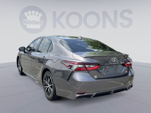 Used 2024 Toyota Camry SE FWD image 4