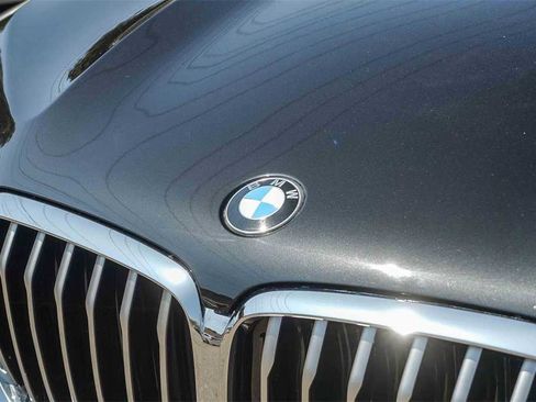 Used 2022 BMW X5 sDrive40i w/ Parking Assistance Package image 9