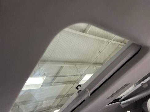 Used 2017 GMC Acadia SLT image 18