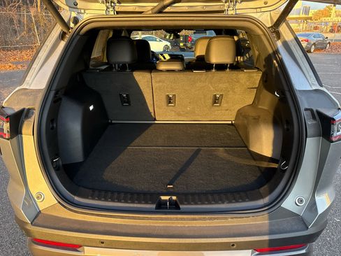 Used 2026 Chevrolet Equinox ACTIV image 9