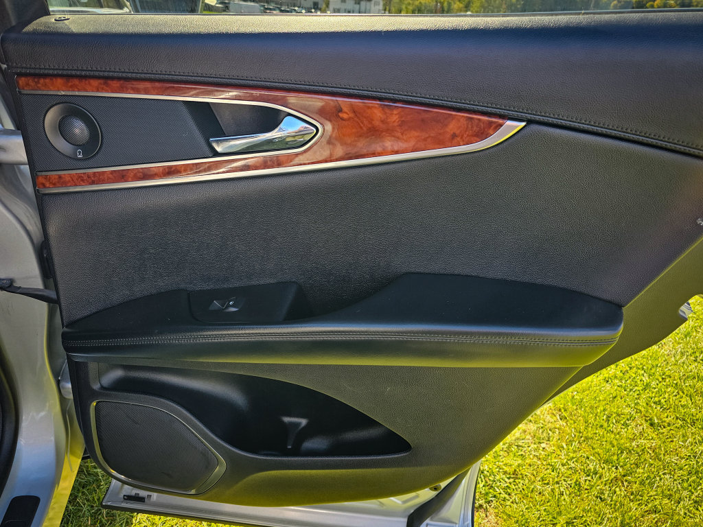 Used 2019 Lincoln Nautilus Select AWD/4WD image 39