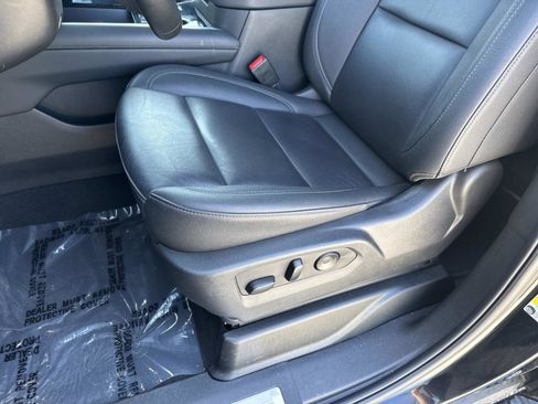 Used 2025 Chevrolet Tahoe Z71 AWD/4WD image 19