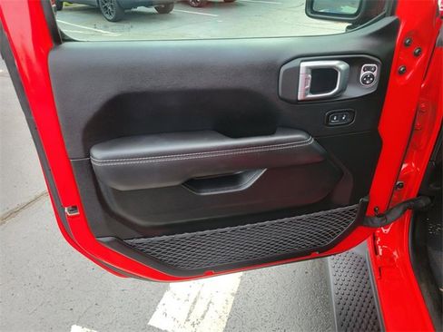 Used 2021 Jeep Wrangler Unlimited Sahara w/ Dual Top Group image 16