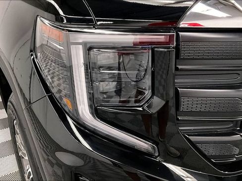 Used 2024 GMC Sierra 1500 Pro w/ Pro Value Package AWD/4WD image 32