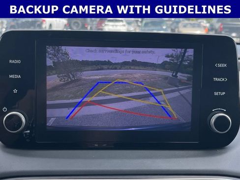 Used 2021 Hyundai Santa Fe SE FWD image 2