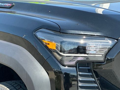 New 2025 Toyota Tacoma TRD Off-Road image 25