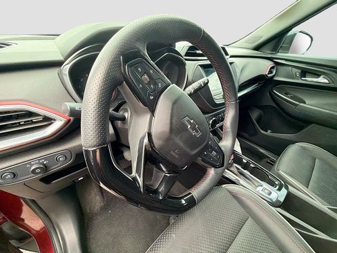 Used 2022 Chevrolet TrailBlazer RS FWD image 10