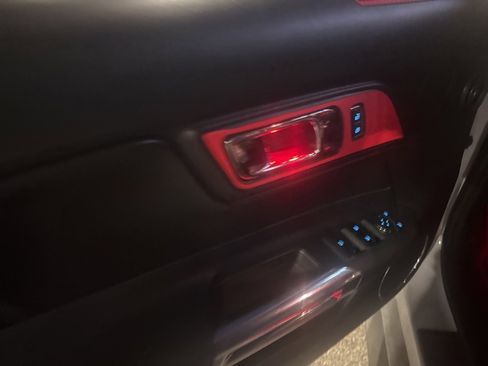 Used 2017 Ford Mustang Premium image 15