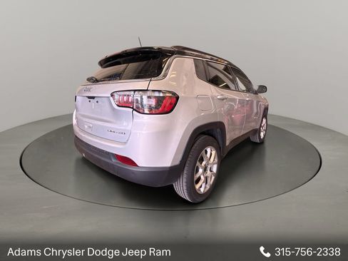 Used 2025 Jeep Compass Limited AWD/4WD image 6