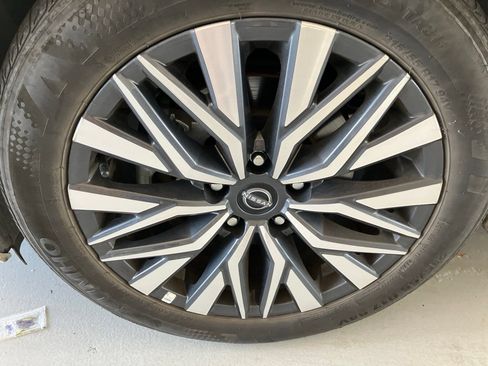 Used 2025 Nissan Altima 2.5 SV FWD image 11