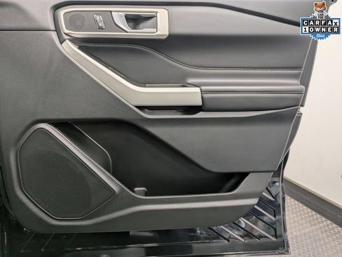 Certified 2022 Ford Explorer XLT w/ Equipment Group 202A AWD/4WD image 32