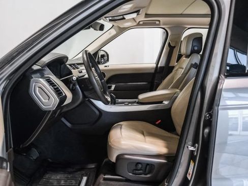 Used 2019 Land Rover Range Rover Sport HSE AWD/4WD image 5