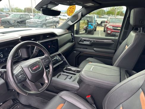 Used 2024 GMC Sierra 2500 AT4 w/ AT4 Premium Plus Package AWD/4WD image 14