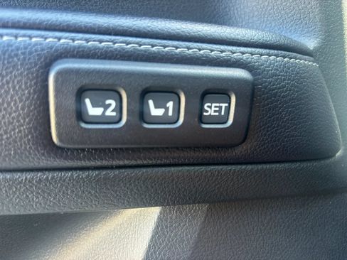 Used 2018 Toyota 4Runner Limited AWD/4WD image 16