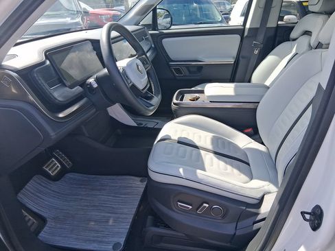Used 2023 Rivian R1S Adventure AWD/4WD image 4