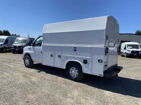 New 2026 Ford E-350 and Econoline 350 Super Duty w/ Power Equipment Group image 3