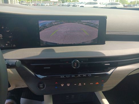 Used 2025 Nissan Murano SV FWD image 14