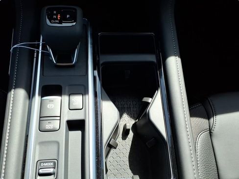 New 2026 Nissan Pathfinder SL FWD image 22