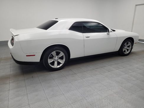 Used 2020 Dodge Challenger SXT RWD image 10