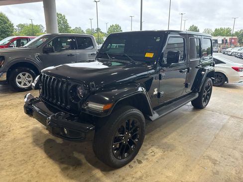 Used 2023 Jeep Wrangler Unlimited Sahara AWD/4WD image 2