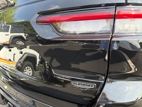 Used 2025 Jeep Grand Cherokee L Summit AWD/4WD image 9