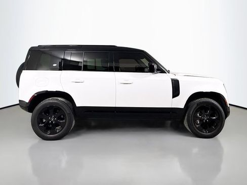 Used 2022 Land Rover Defender 110 X-Dynamic HSE AWD/4WD image 4