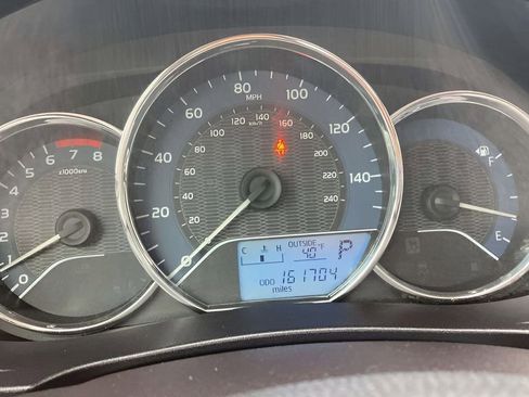 Used 2016 Toyota Corolla LE image 18