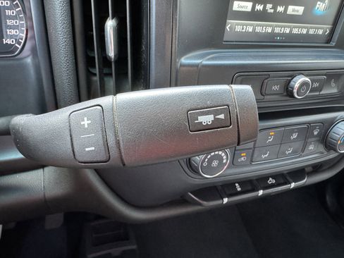 Used 2019 Chevrolet Silverado 2500 W/T AWD/4WD image 18