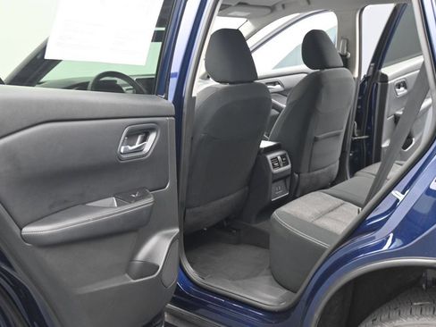 Used 2024 Nissan Rogue SV AWD/4WD image 17