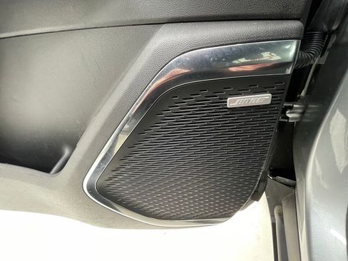 Used 2025 GMC Acadia Elevation image 14