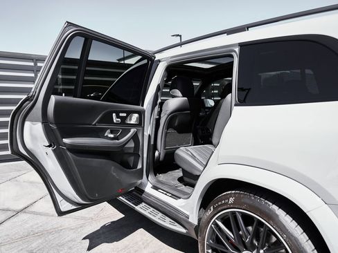 Used 2026 Mercedes-Benz GLS 63 AMG 4MATIC image 27