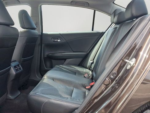 Used 2017 Honda Accord EX-L image 8