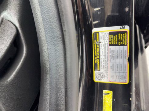 Used 2018 Hyundai Elantra GT image 49