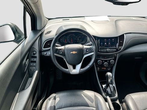 Used 2020 Chevrolet Trax Premier AWD/4WD image 23
