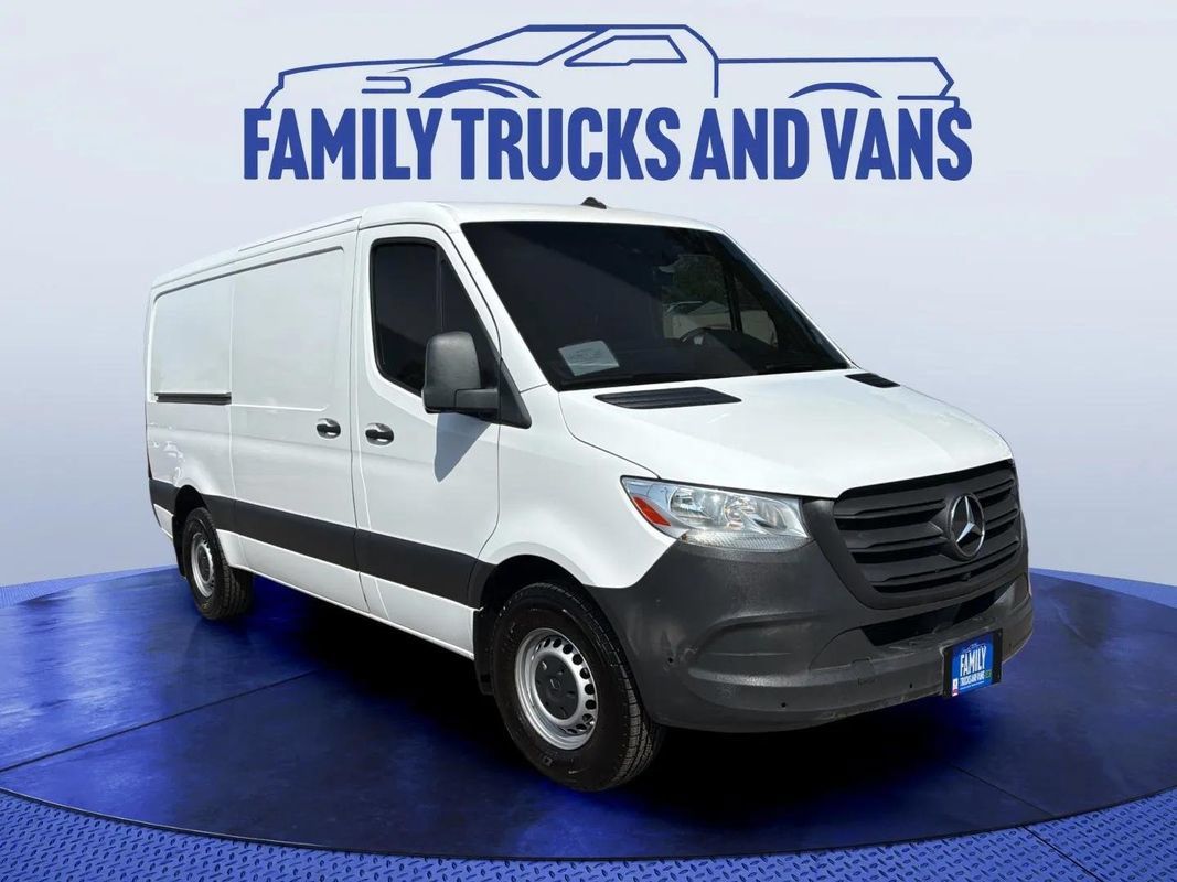 Used 2022 Mercedes-Benz Sprinter 1500 image 7