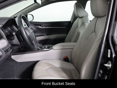 Used 2023 Toyota Camry XSE FWD image 14