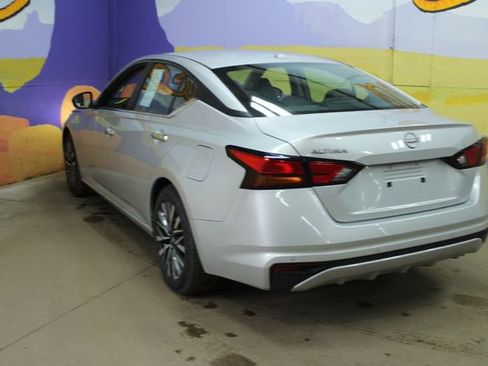 Used 2025 Nissan Altima 2.5 SV image 6