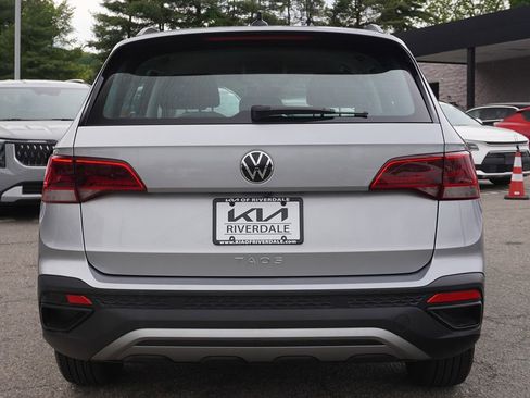 Used 2024 Volkswagen Taos S FWD image 11
