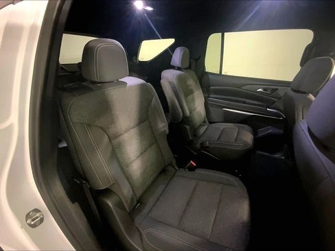 Used 2024 Chevrolet Traverse LT AWD/4WD image 23