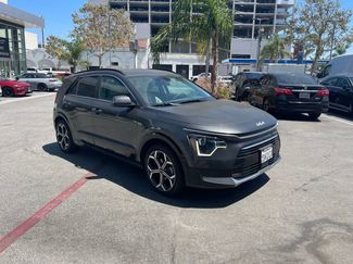 Used 2023 Kia Niro EX Touring FWD video 2
