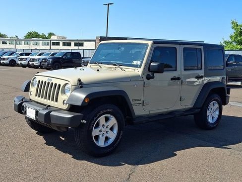 Used 2018 Jeep Wrangler Unlimited Sport S AWD/4WD image 2