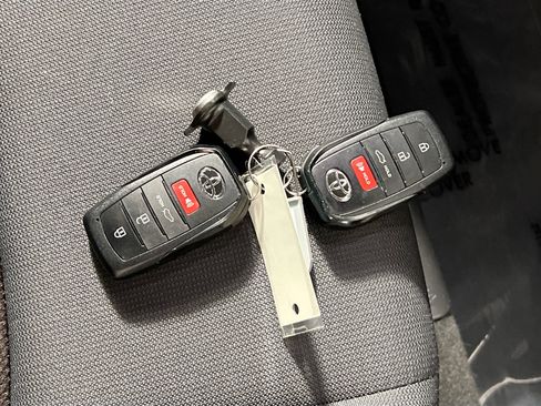 Used 2024 Toyota Corolla SE FWD image 36