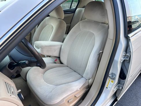 Used 2011 Buick Lucerne CX FWD image 22