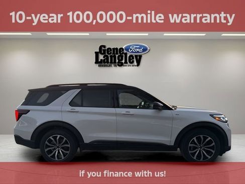Used 2025 Ford Explorer ST-Line w/ Premium Package RWD image 8