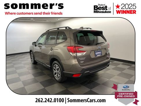 Used 2023 Subaru Forester Premium AWD/4WD image 4