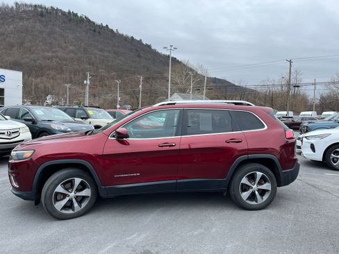 Used 2019 Jeep Cherokee Limited image 6