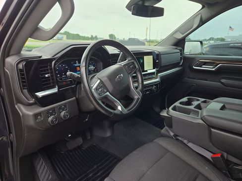 Used 2023 Chevrolet Silverado 1500 RST AWD/4WD image 11