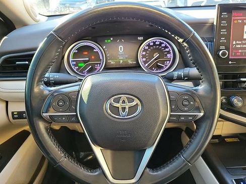 Used 2022 Toyota Camry XLE w/ Navigation Upgrade Package image 14